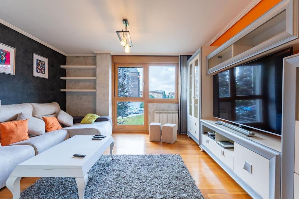 Apartamento En El Corazon De La Ciudad Con Parking Santender Kültér fotó