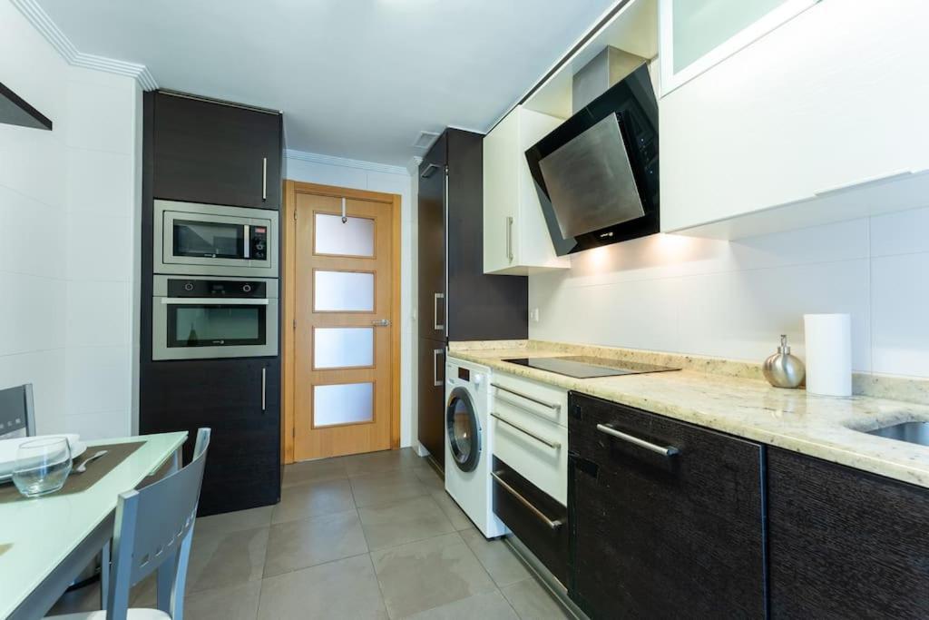 Apartamento En El Corazon De La Ciudad Con Parking Santender Kültér fotó