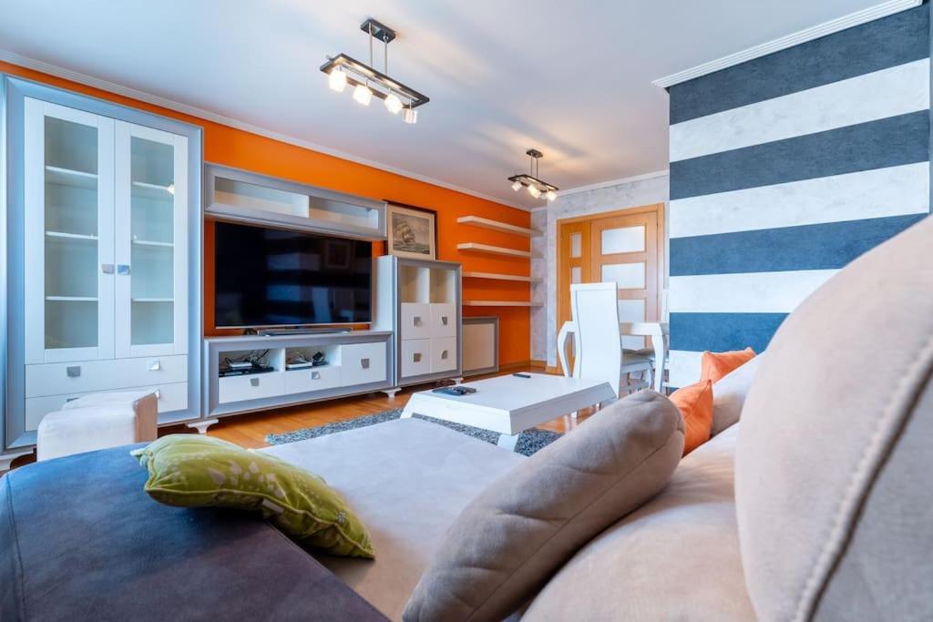 Apartamento En El Corazon De La Ciudad Con Parking Santender Kültér fotó
