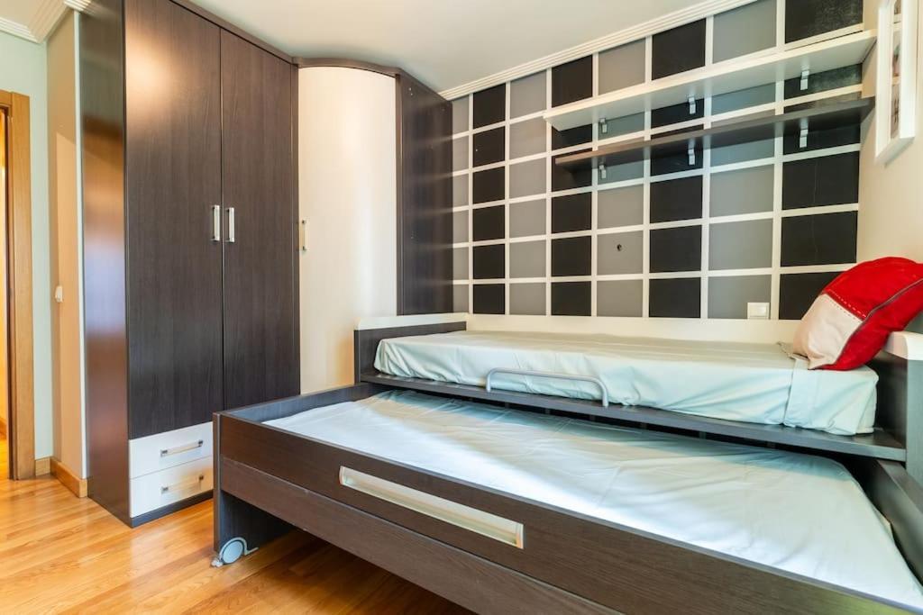Apartamento En El Corazon De La Ciudad Con Parking Santender Kültér fotó